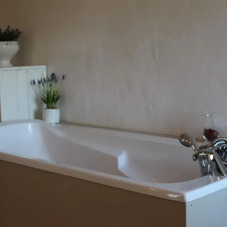 Les Romarins B&b, 10 Min D'uzes, Piscine Et Grand Jardin, Table D'hote